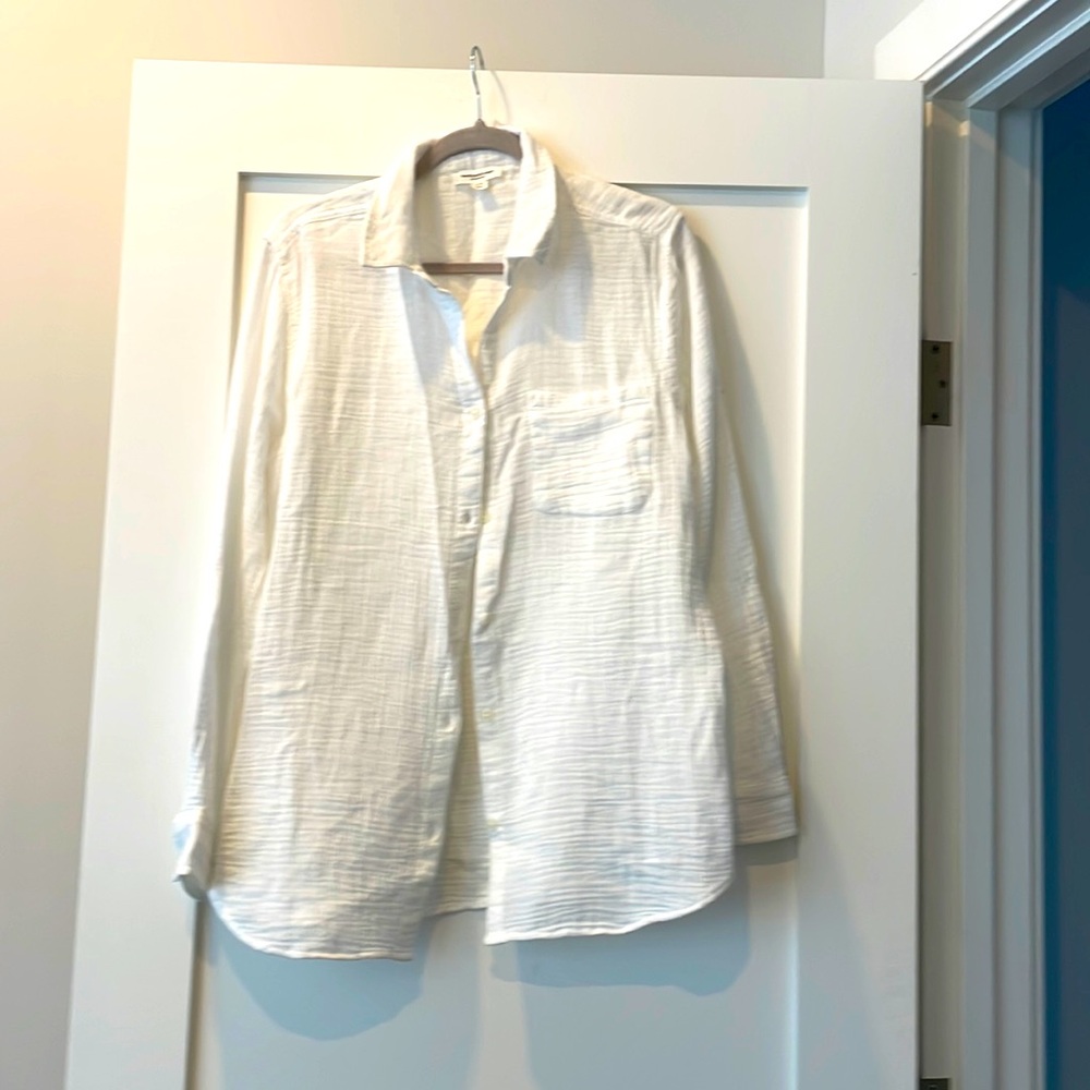NWOT White Beach Lunge Lounge Top -size L